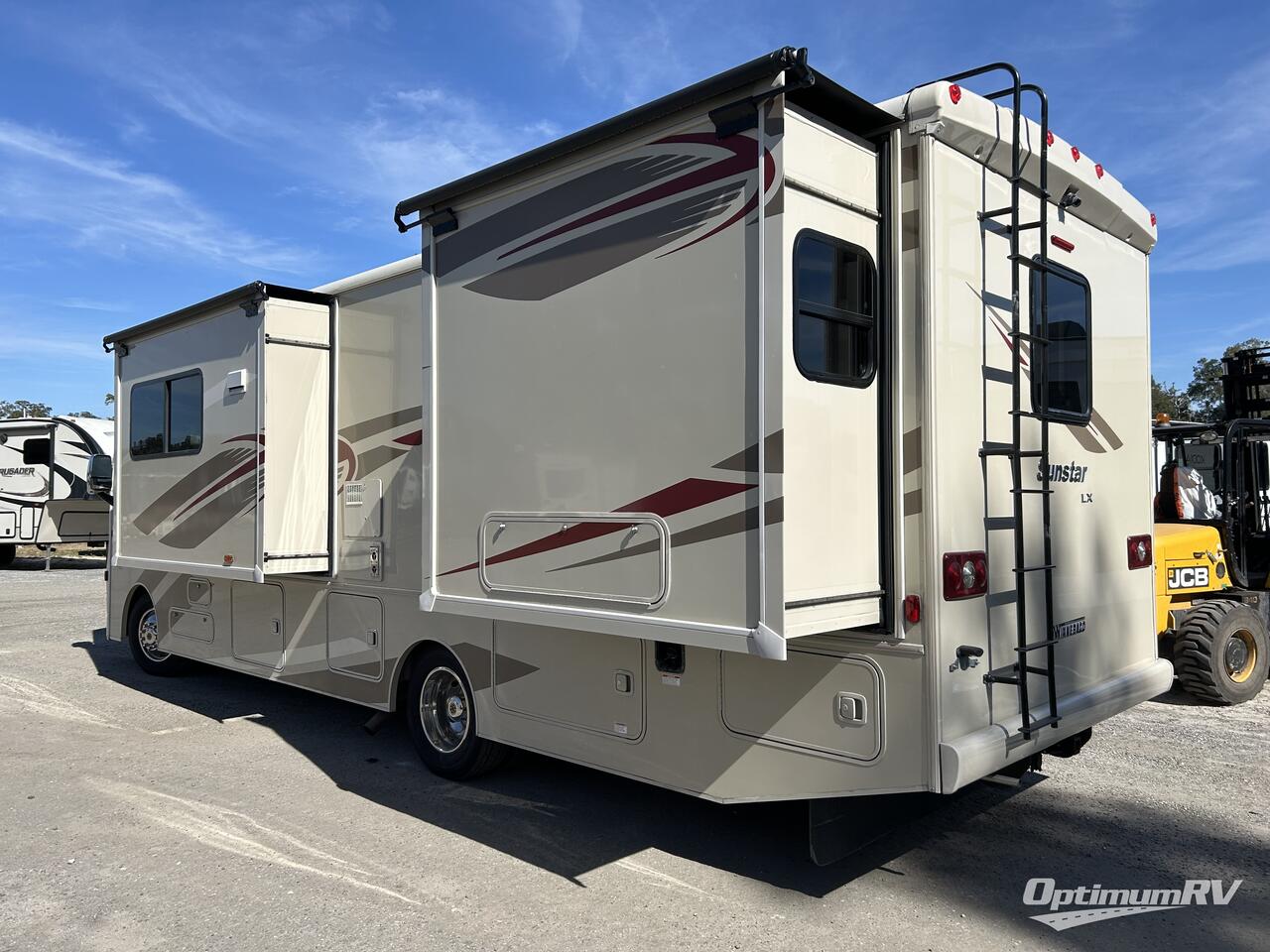 2017 Winnebago Sunstar LX 30T Photo 3