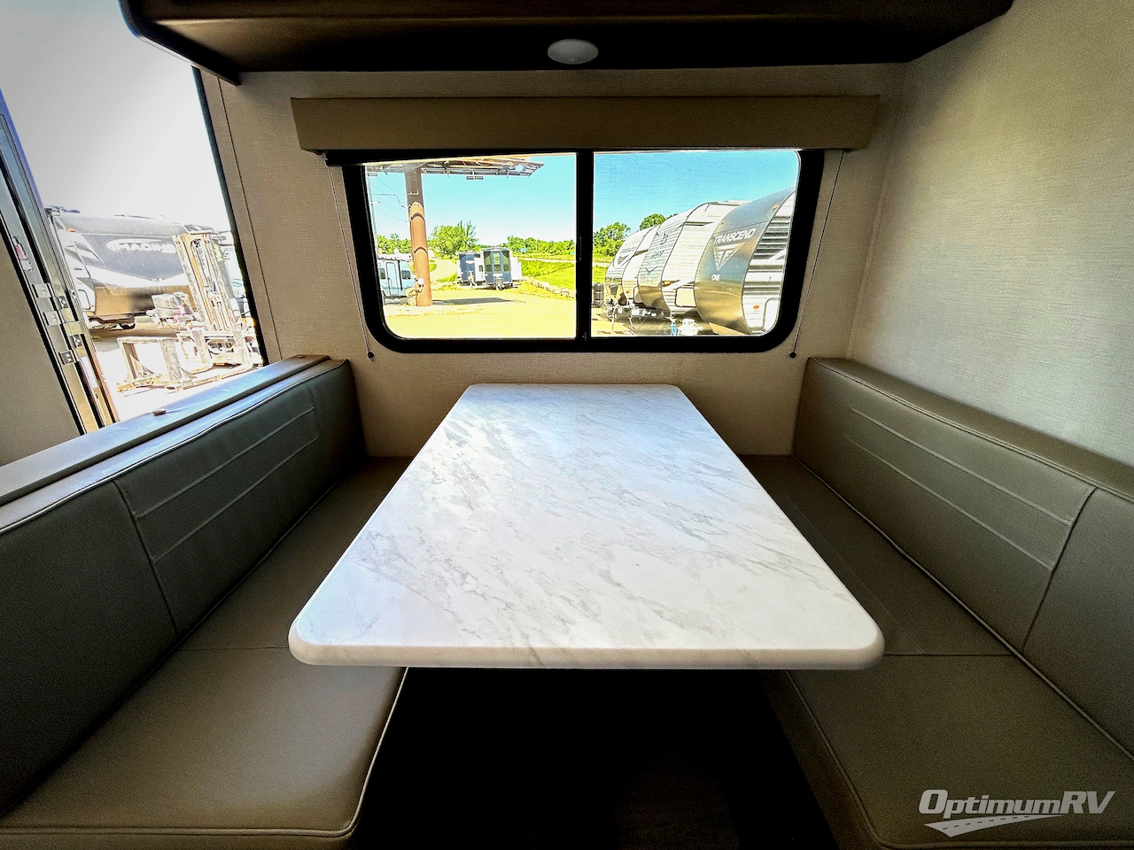 2025 Grand Design Transcend One 151RB Photo 7