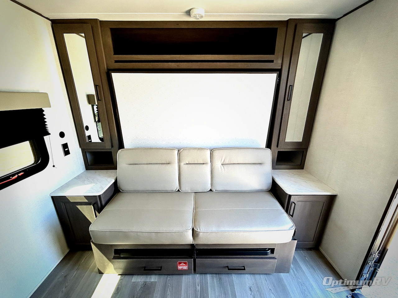 2025 Grand Design Transcend One 151RB Photo 8
