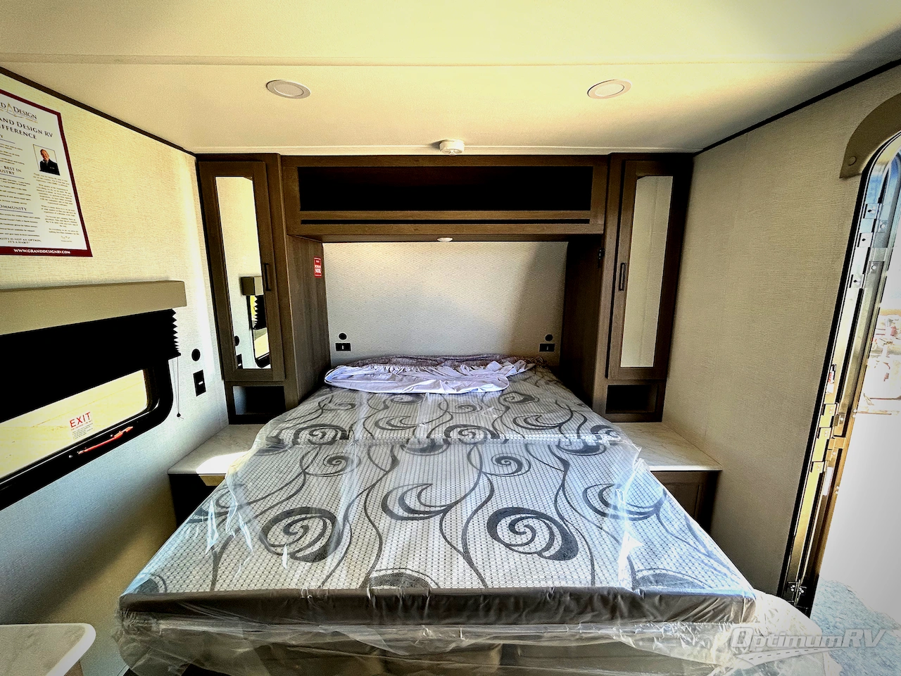 2025 Grand Design Transcend One 151RB Photo 9