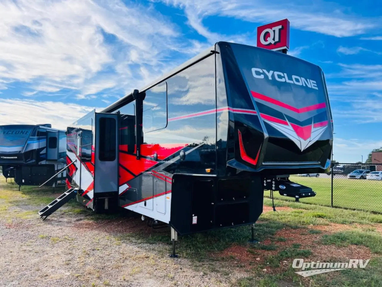 2025 Heartland Cyclone 4006 Photo 1