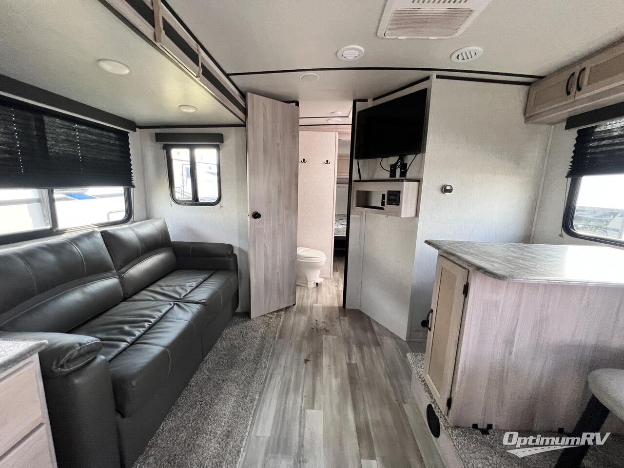 2021 Coachmen Spirit Ultra Lite 2255RK Photo 4