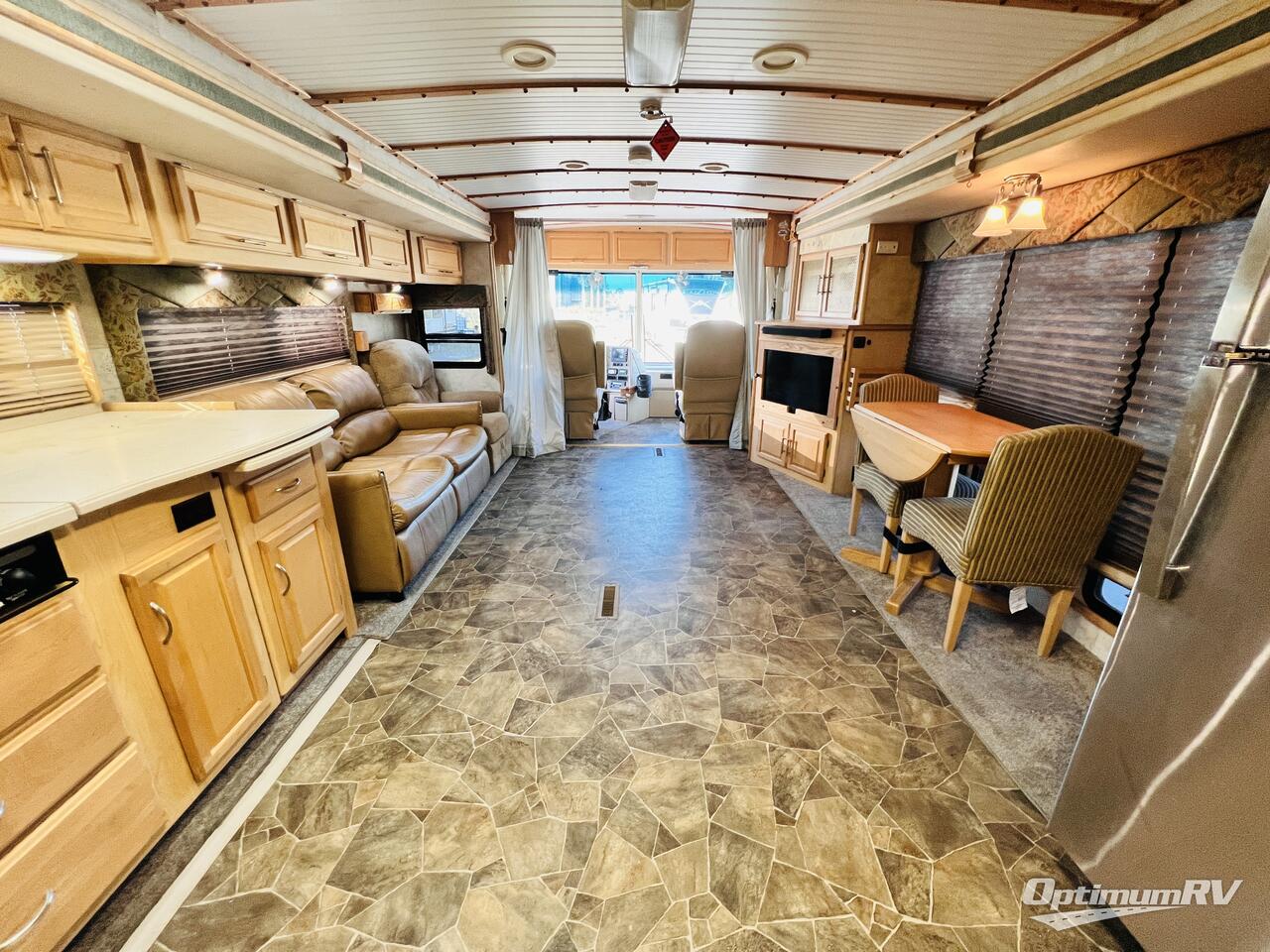 2005 Winnebago Journey 39F Photo 5