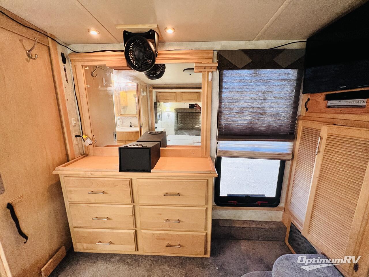 2005 Winnebago Journey 39F Photo 20