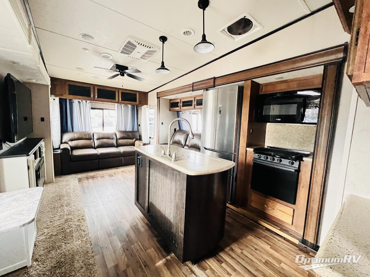 2018 Coachmen Chaparral 392MBL Photo 5