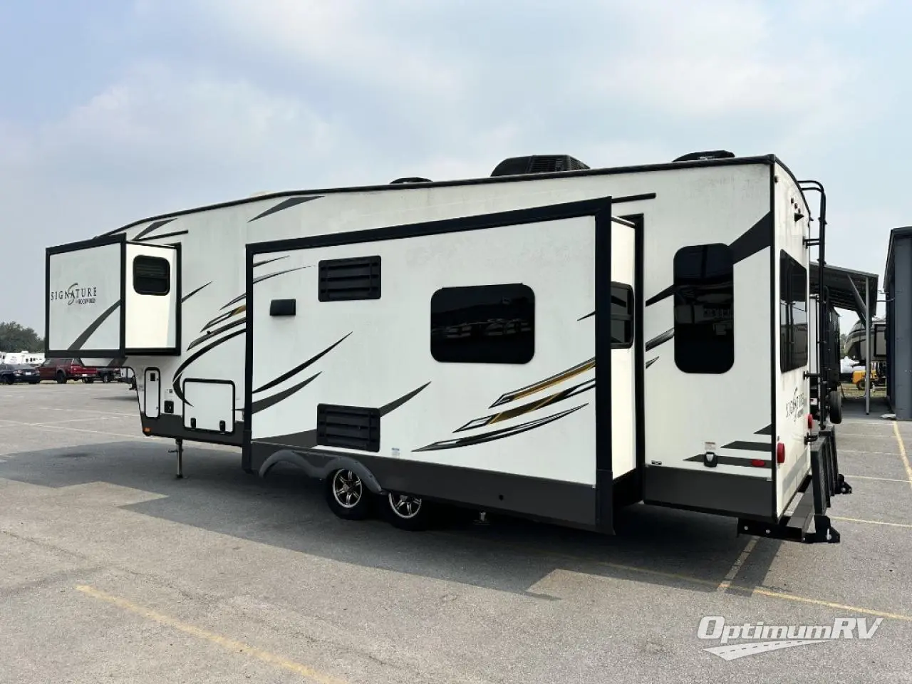 2020 Forest River Rockwood Signature Ultra Lite 8299BS Photo 4