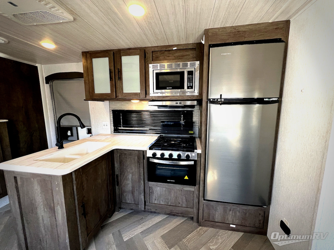 2022 Forest River Salem 31KQBTS Photo 7