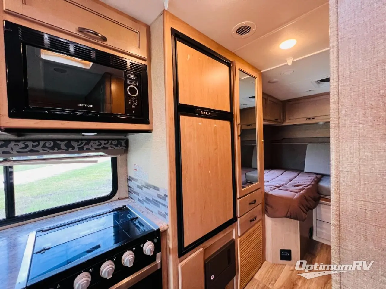 2019 Thor Four Winds 25V Photo 14