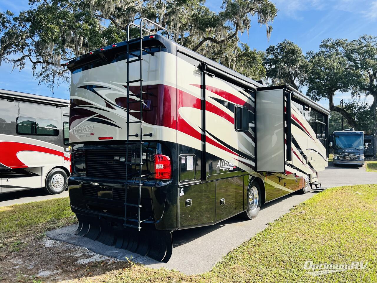 2014 Tiffin Allegro RED 33 AA Photo 2