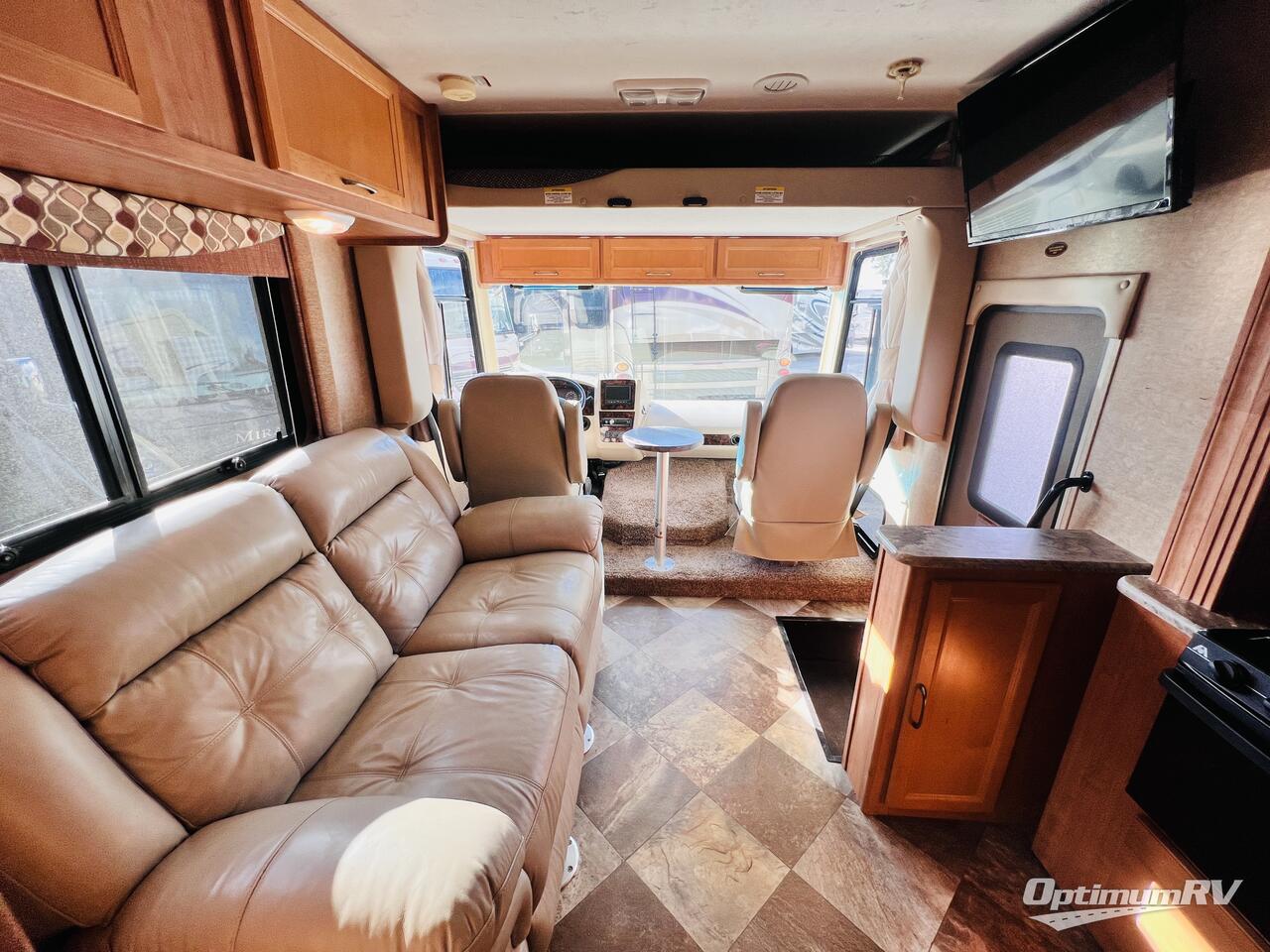 2015 Coachmen Pursuit 27 KB Photo 5