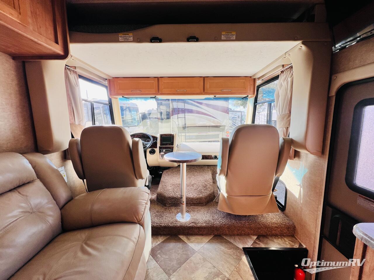 2015 Coachmen Pursuit 27 KB Photo 6