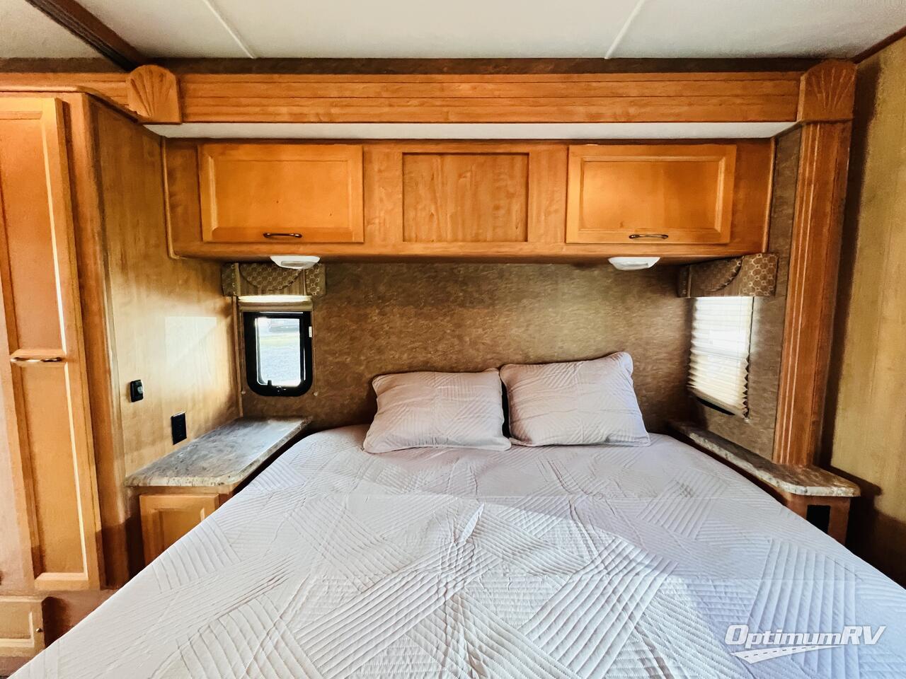 2015 Coachmen Pursuit 27 KB Photo 17