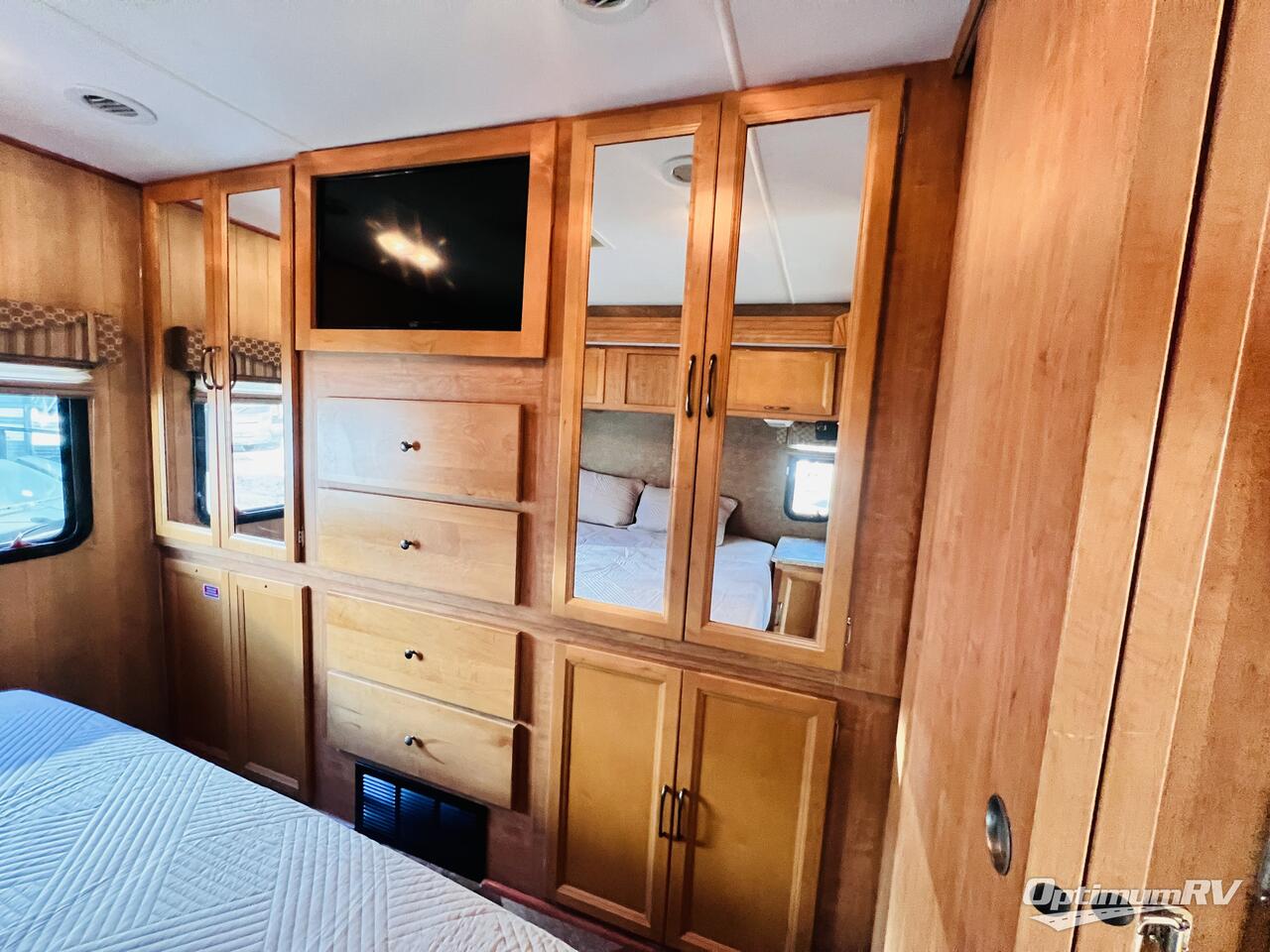 2015 Coachmen Pursuit 27 KB Photo 18