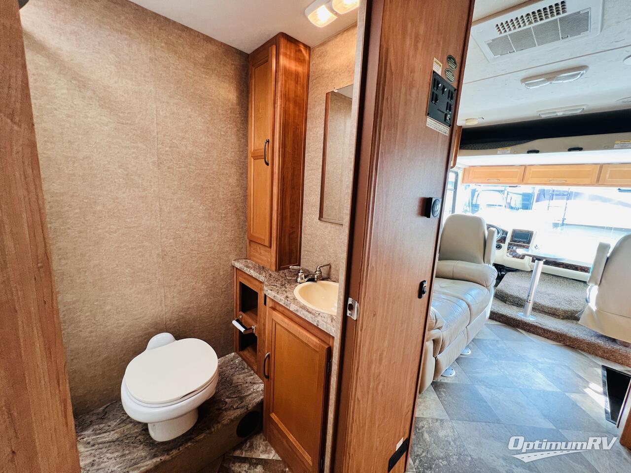 2015 Coachmen Pursuit 27 KB Photo 20