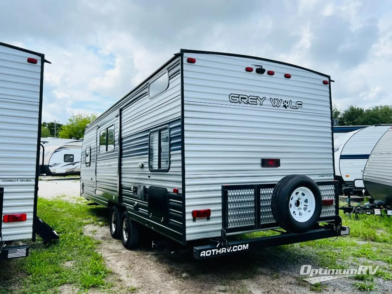 2022 Forest River Cherokee Grey Wolf 23DBH Photo 2