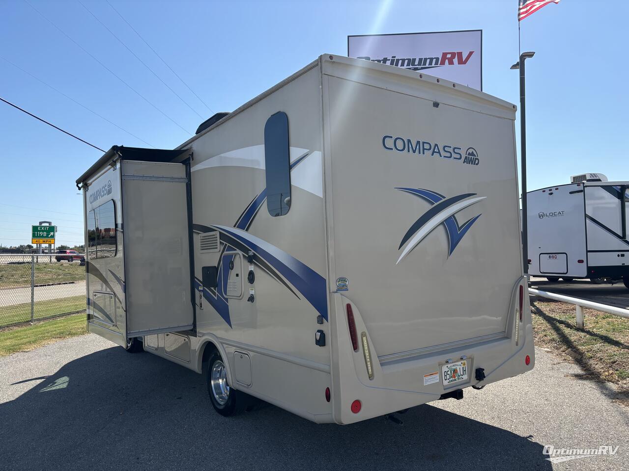 2022 Thor Compass AWD 23TE Photo 4