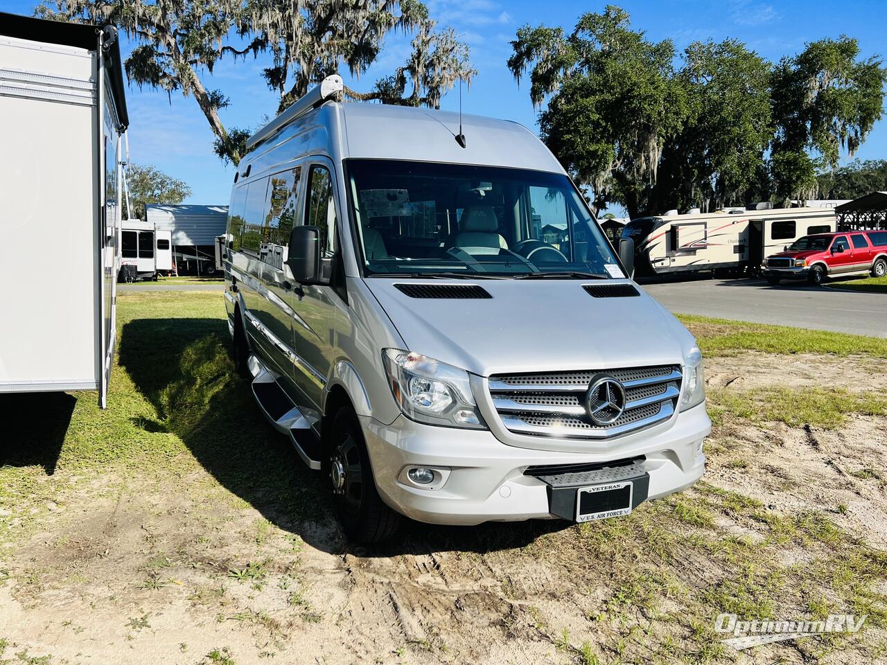 2017 Winnebago Era 70X Photo 1