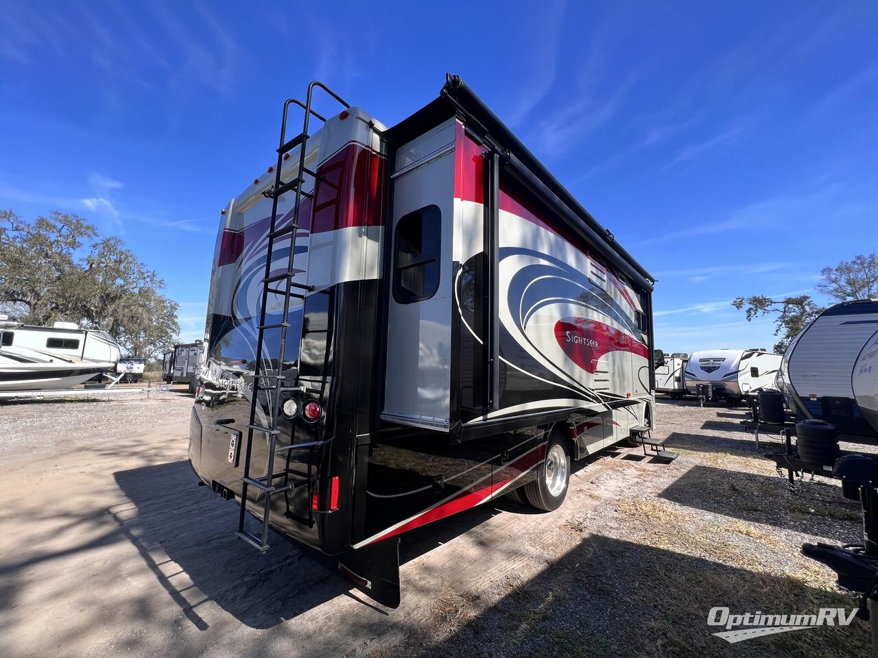 2015 Winnebago Sightseer 30A Photo 3