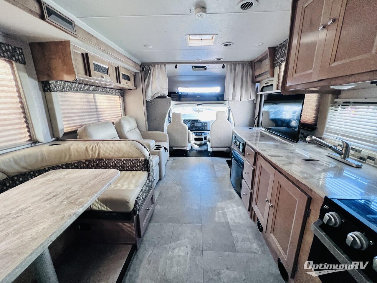 2019 Coachmen Leprechaun 319MB Ford 450 Photo 6