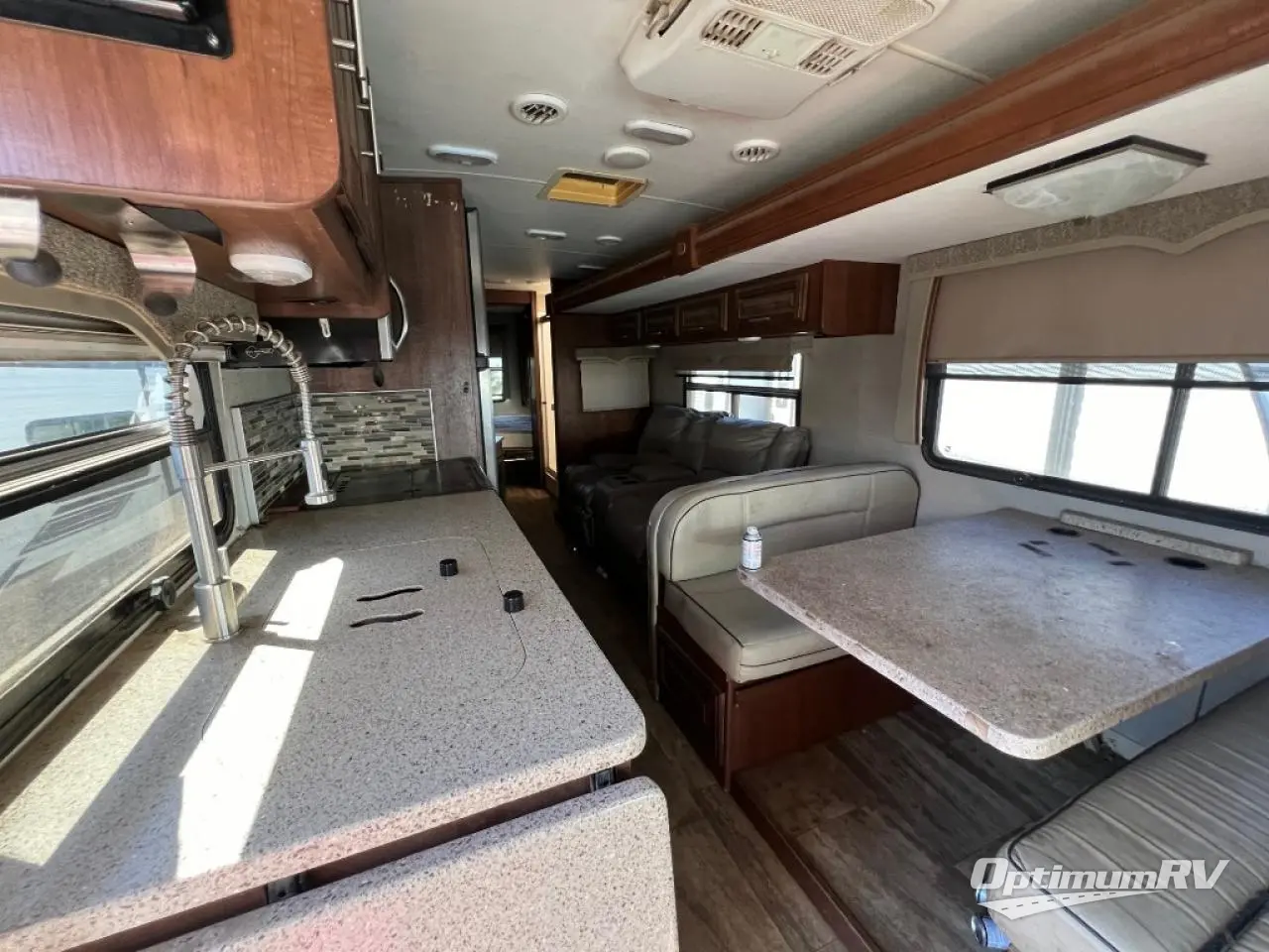 2017 Forest River Georgetown 5 Series 31L5 Photo 5