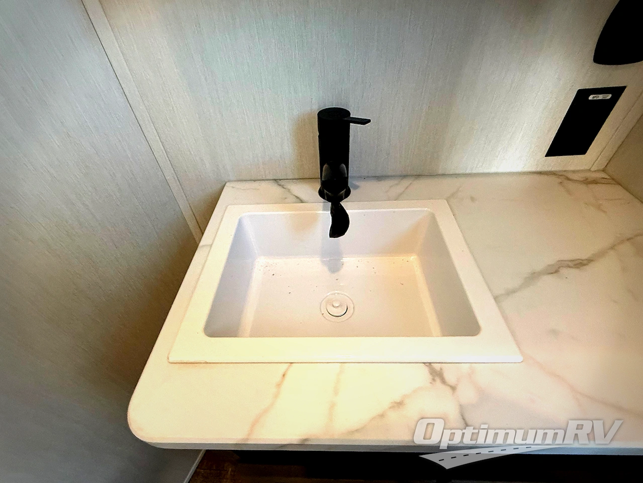 2025 Forest River Cherokee Arctic Wolf Suite 3750SUITE Photo 23