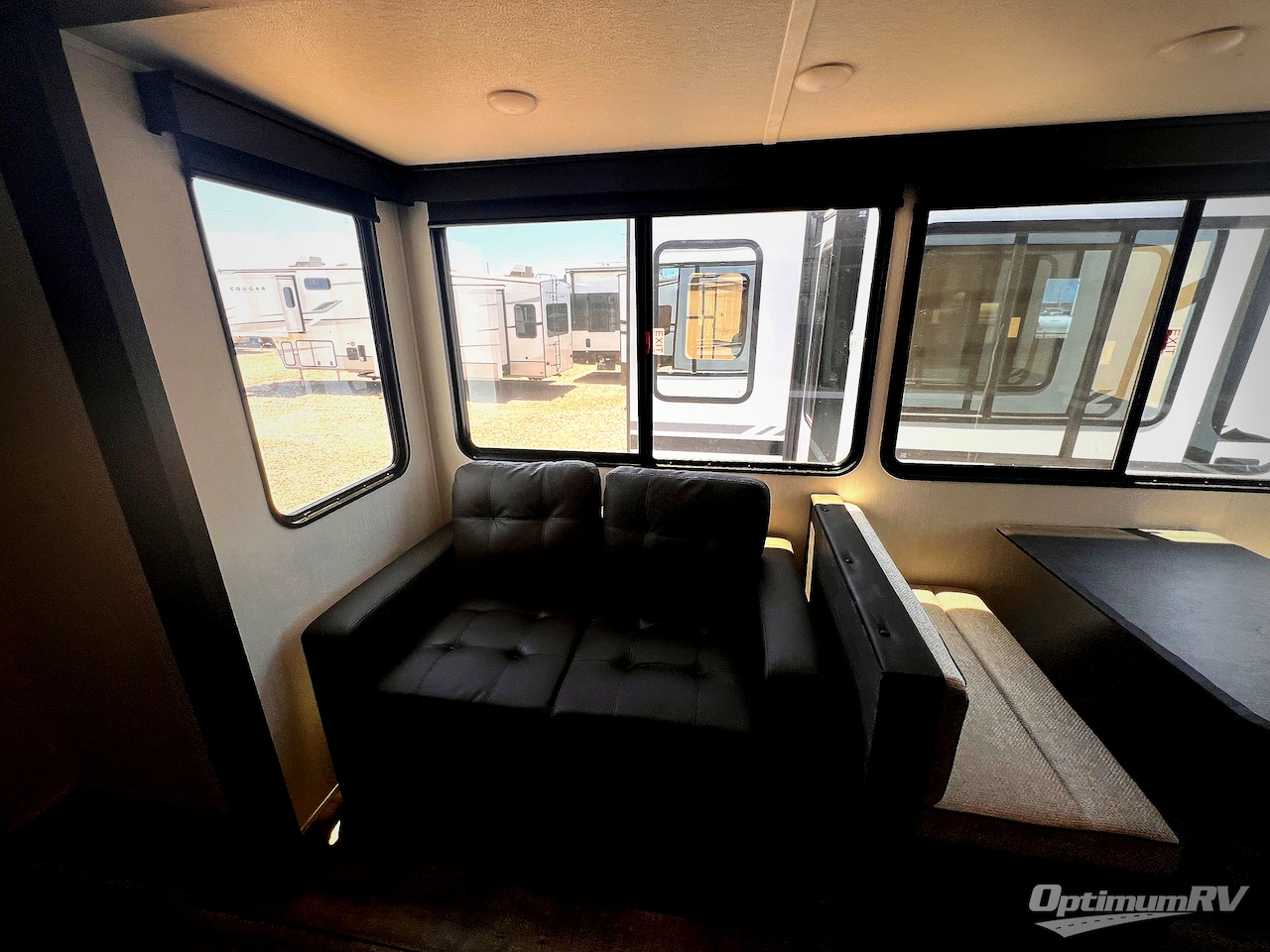 2025 Forest River Cherokee Arctic Wolf Suite 3750SUITE Photo 13