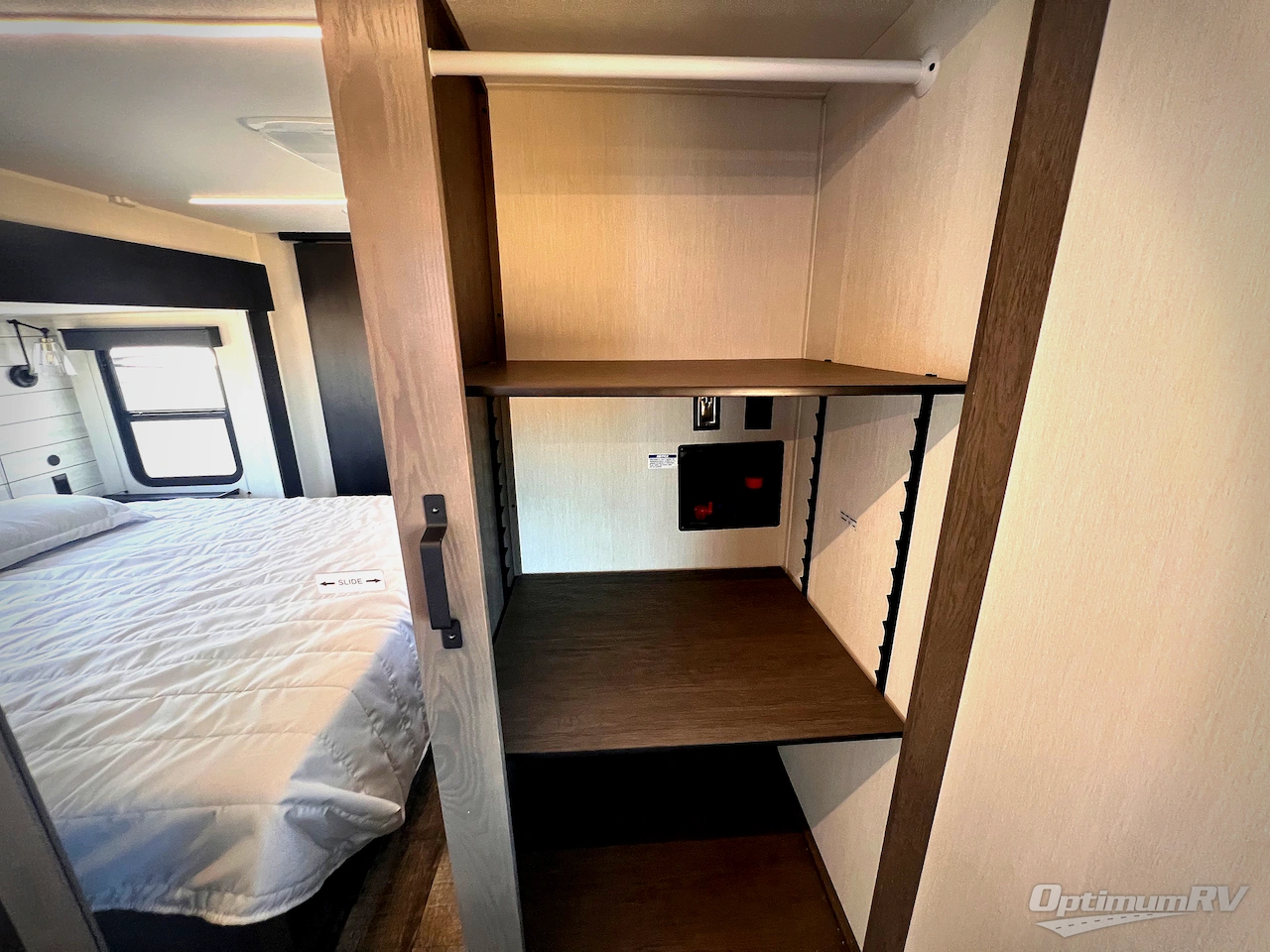 2025 Forest River Cherokee Arctic Wolf Suite 3750SUITE Photo 22