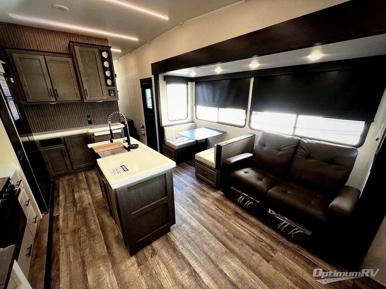2025 Forest River Cherokee Arctic Wolf Suite 3650SUITE Photo 6