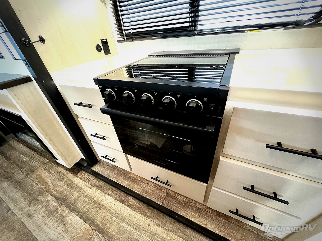 2025 Forest River Cherokee Arctic Wolf Suite 3650SUITE Photo 16