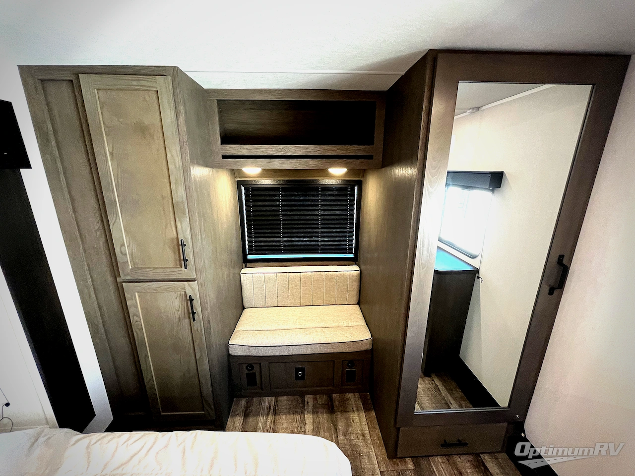 2025 Forest River Cherokee Arctic Wolf Suite 3650SUITE Photo 29