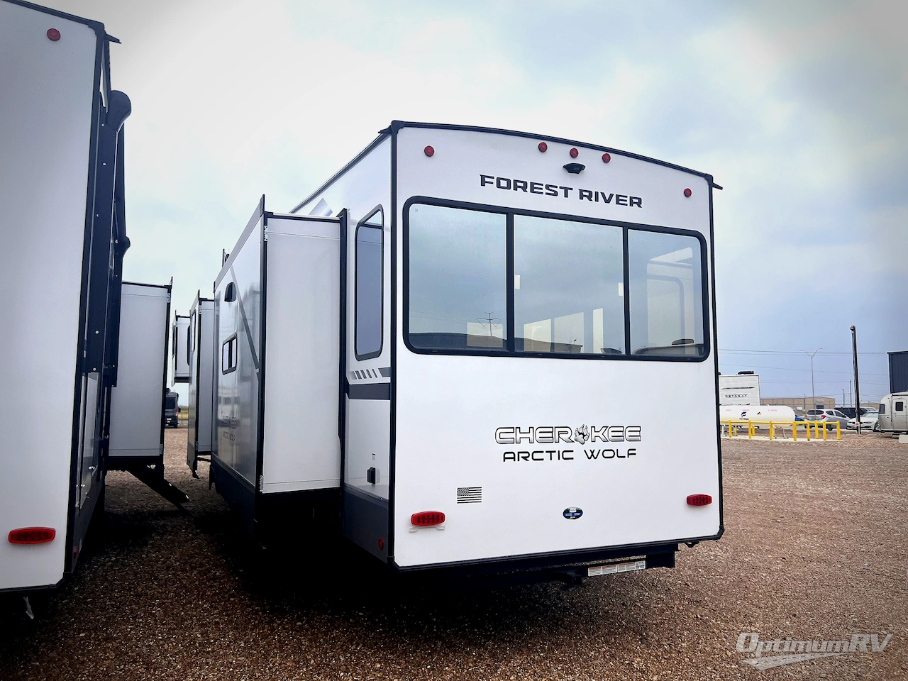 2025 Forest River Cherokee Arctic Wolf Suite 3650SUITE Photo 3