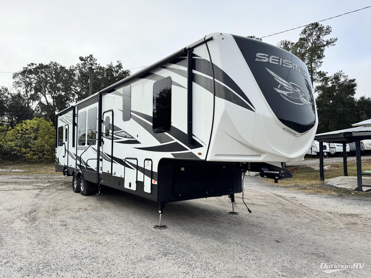 2020 Jayco Seismic 3512 Photo 1