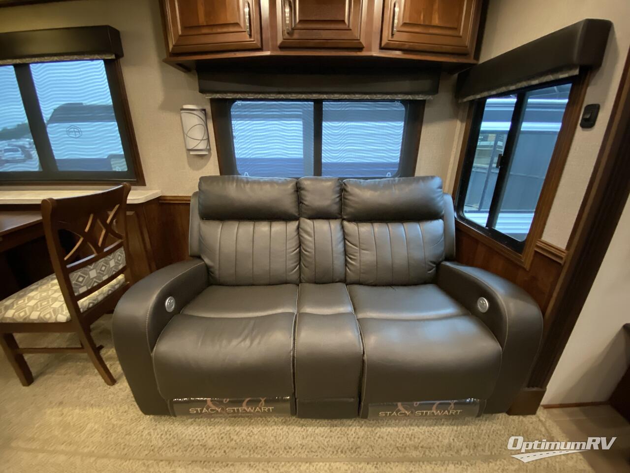 2020 Jayco Pinnacle 36FBTS Photo 11