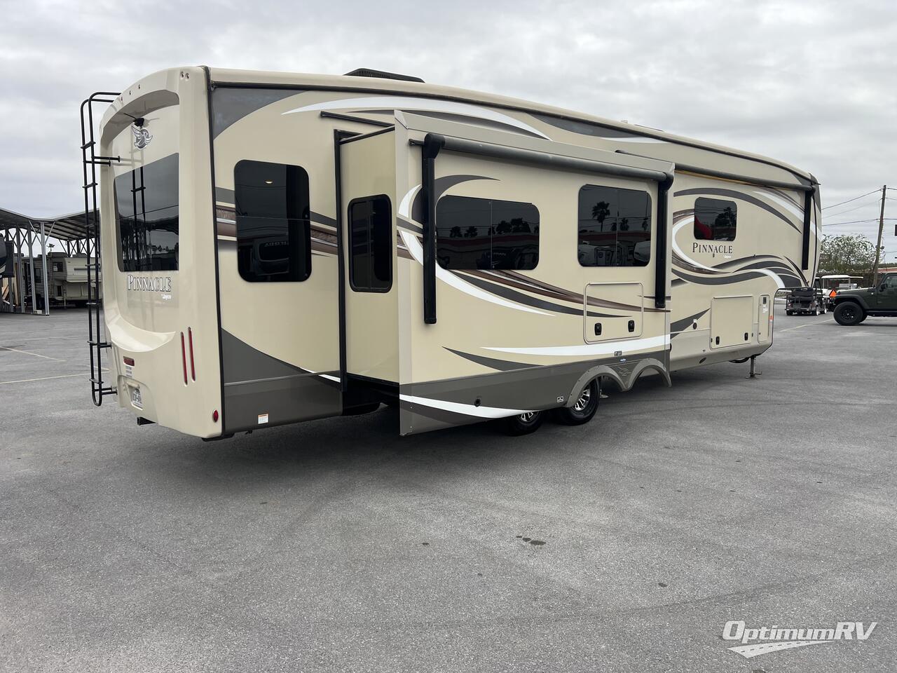 2020 Jayco Pinnacle 36FBTS Photo 4