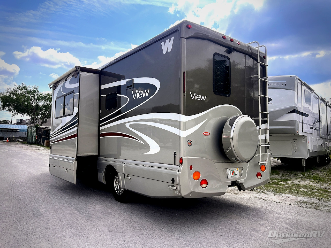 2009 Winnebago View 24H Photo 2