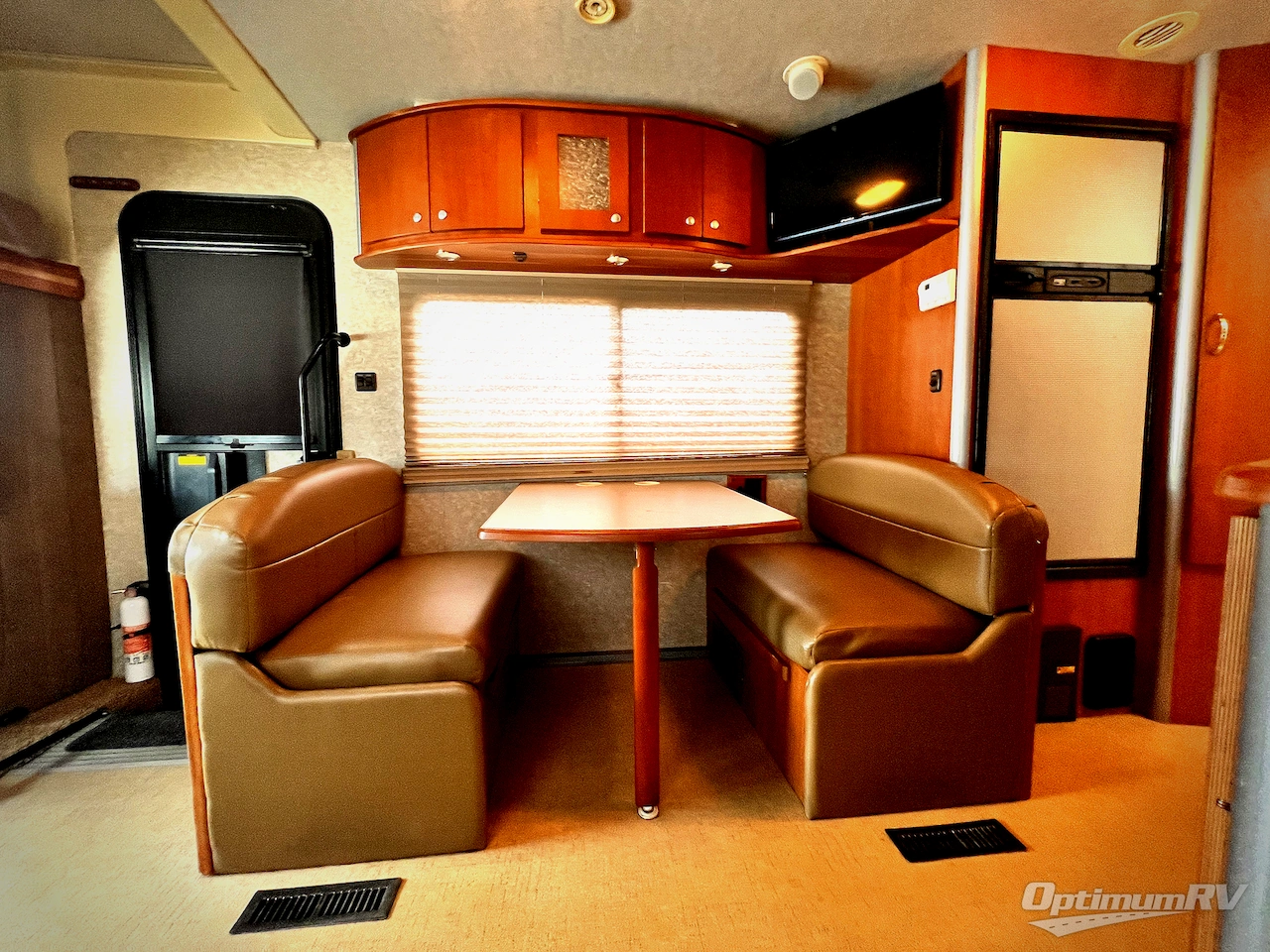 2009 Winnebago View 24H Photo 8