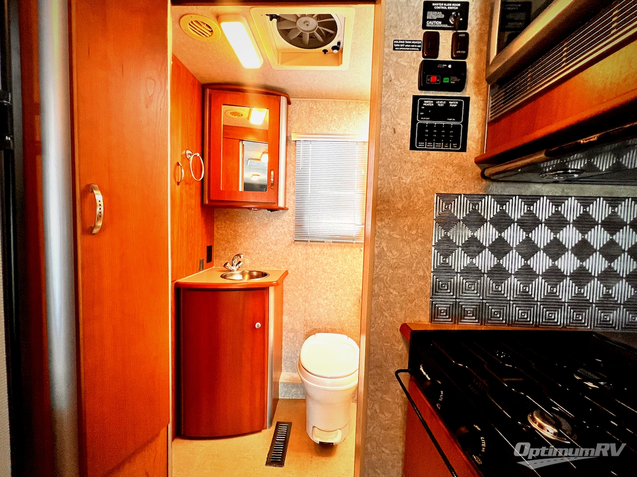 2009 Winnebago View 24H Photo 14
