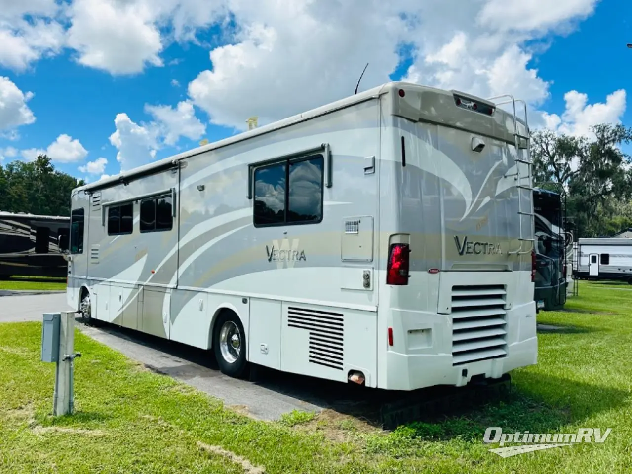 2008 Winnebago Vectra 40TD Photo 2