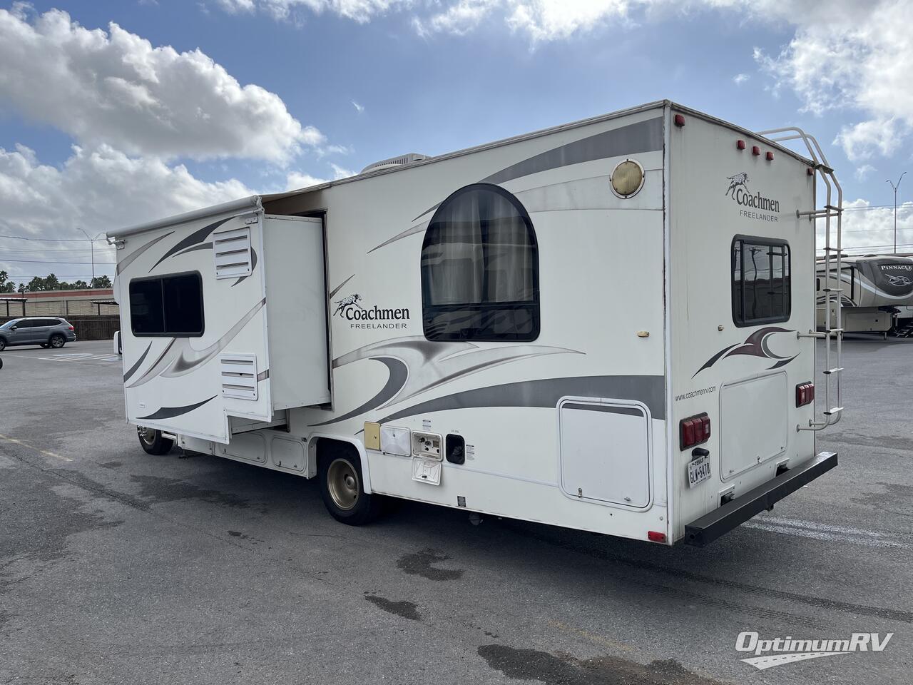 2009 Coachmen Freelander 2600SO Photo 4