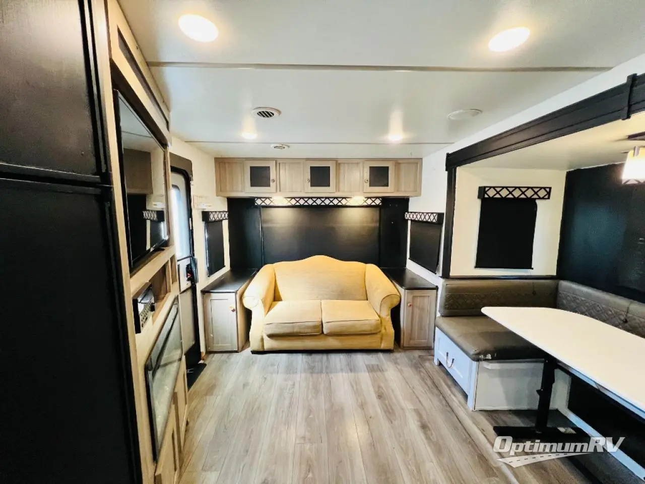 2020 Coachmen Freedom Express Ultra Lite 279RLDS Photo 3