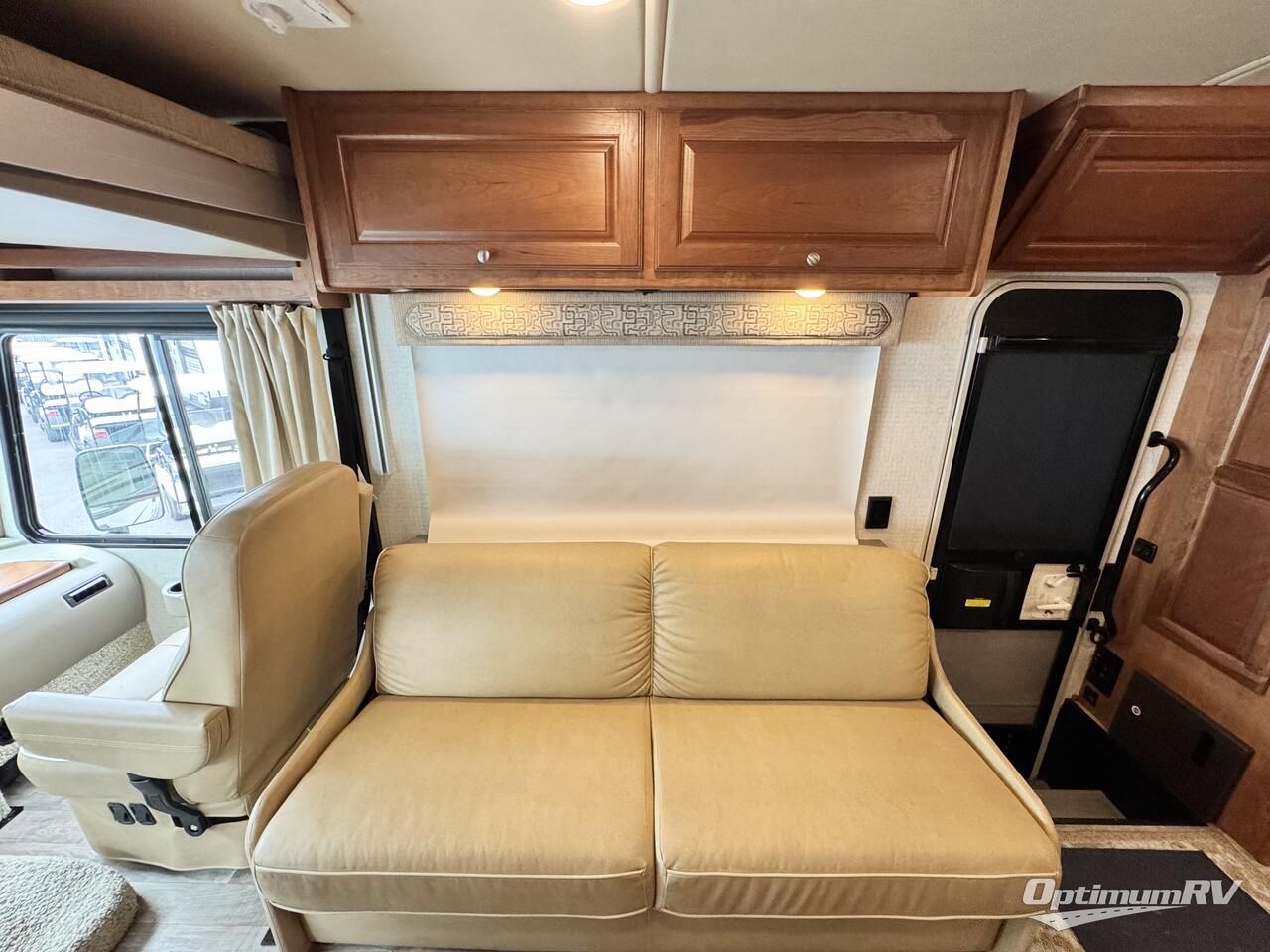 2017 Winnebago Vista 31BE Photo 11