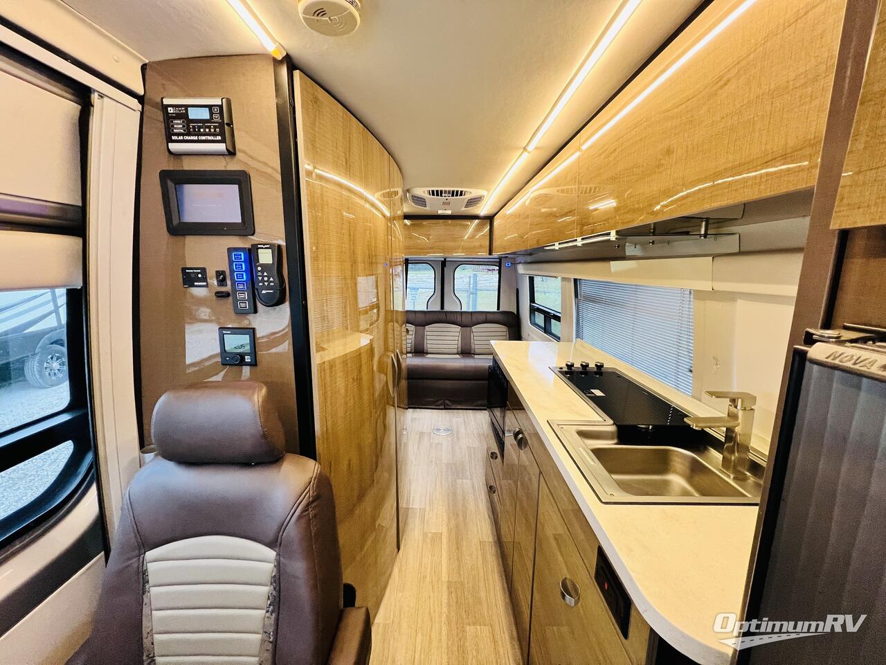 2019 Winnebago Era 70B Sprinter Photo 4