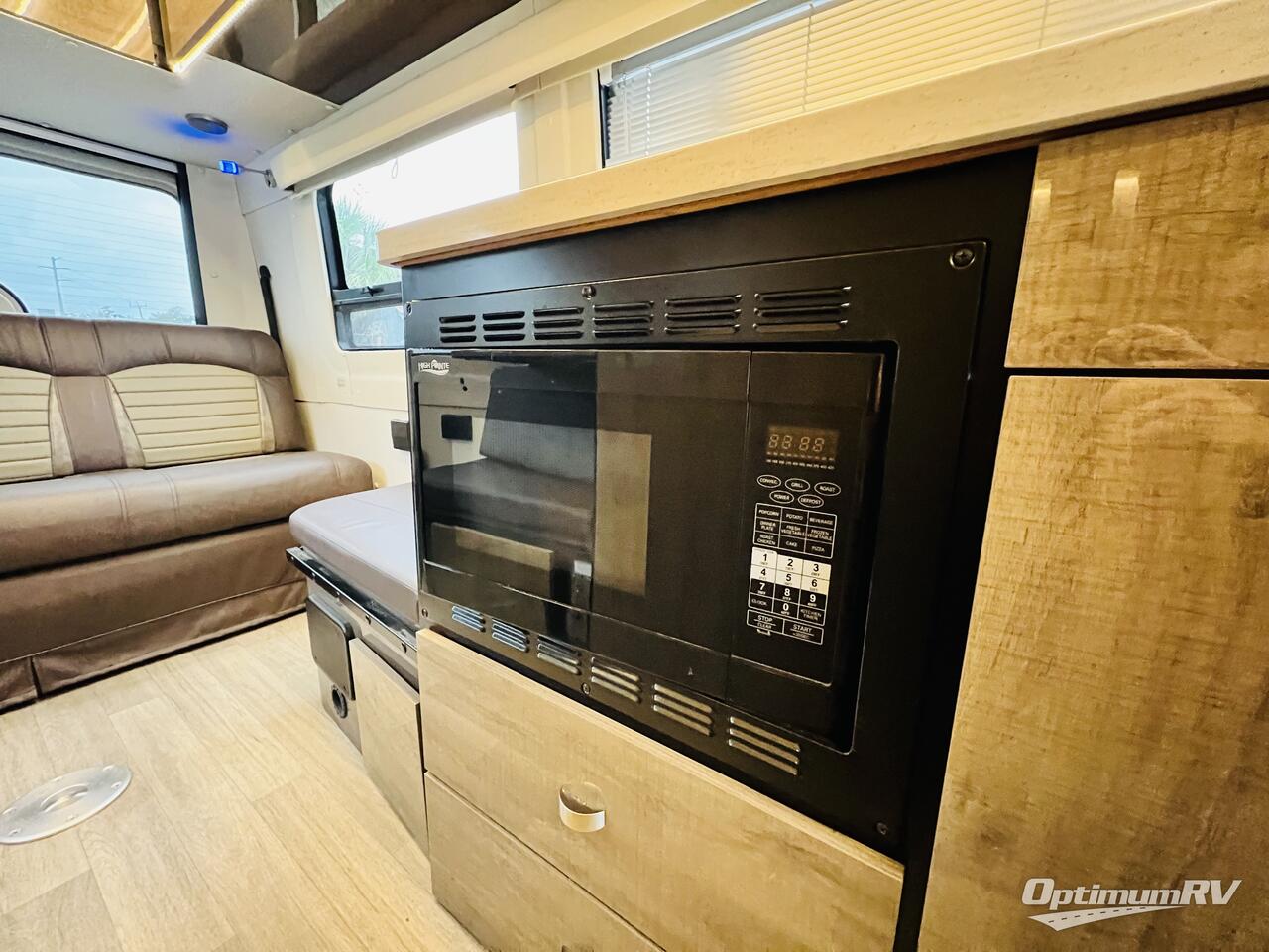 2019 Winnebago Era 70B Sprinter Photo 14