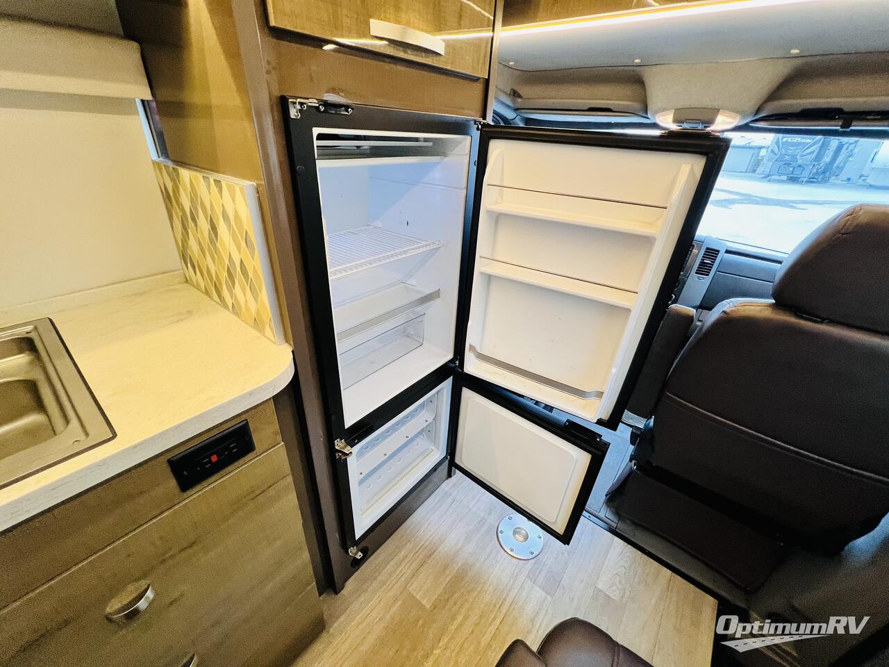 2019 Winnebago Era 70B Sprinter Photo 18