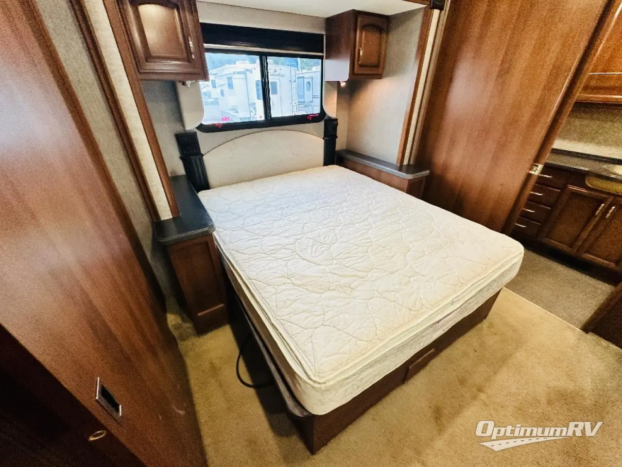 2014 Fleetwood Terra 34E Photo 19