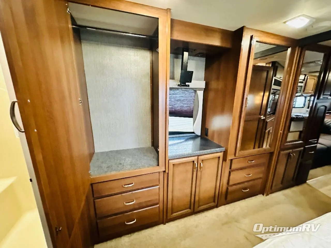 2014 Fleetwood Terra 34E Photo 21