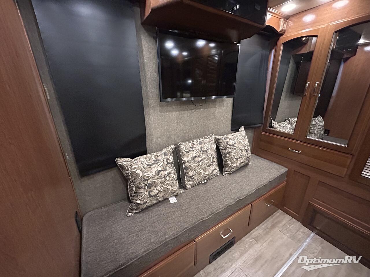 2018 Holiday Rambler Navigator XE 33D Photo 17