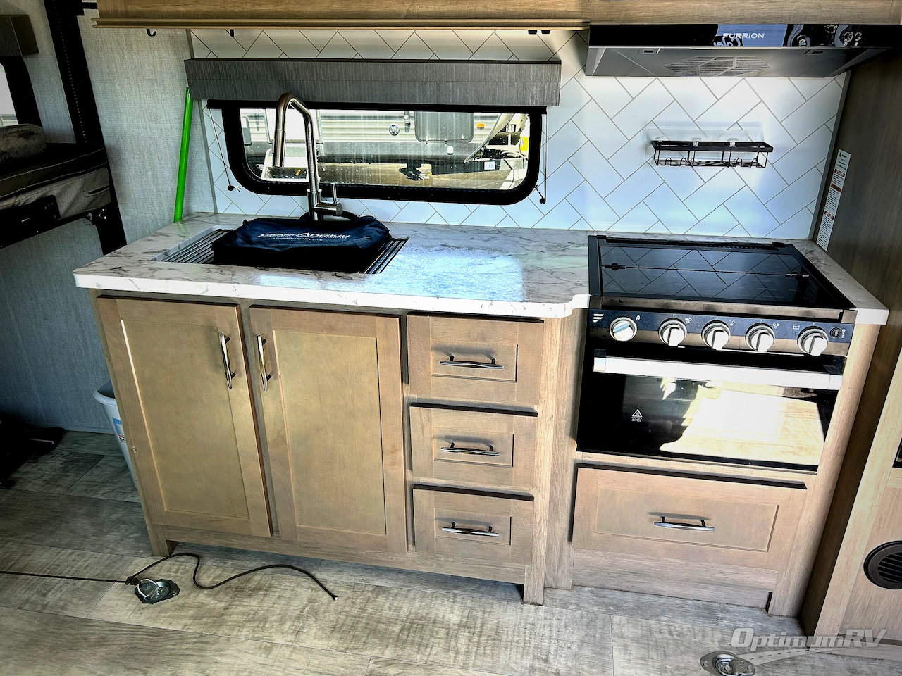 2023 Grand Design Momentum G-Class 31G Photo 10