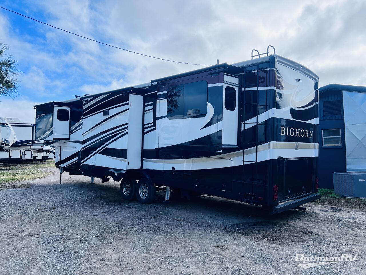 2019 Heartland Bighorn 3980RRD Photo 2