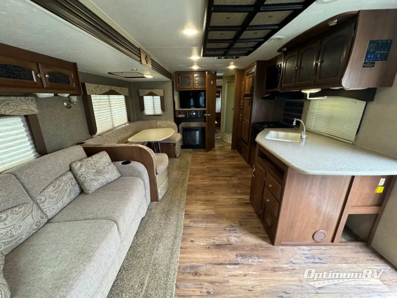 2016 Coachmen Freedom Express 297RLDS Photo 4